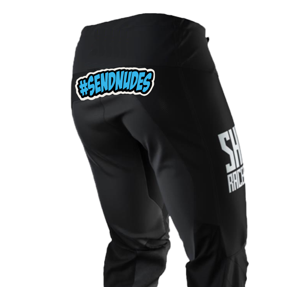Buttpatch "SENDNUDES"